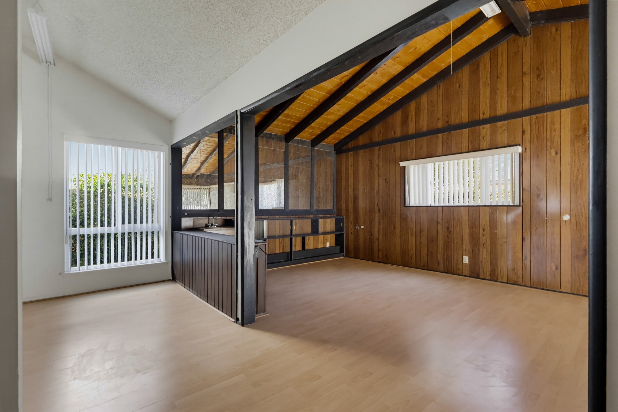 Virtual tour photo 15 of 72 for 18406 Maria Pl