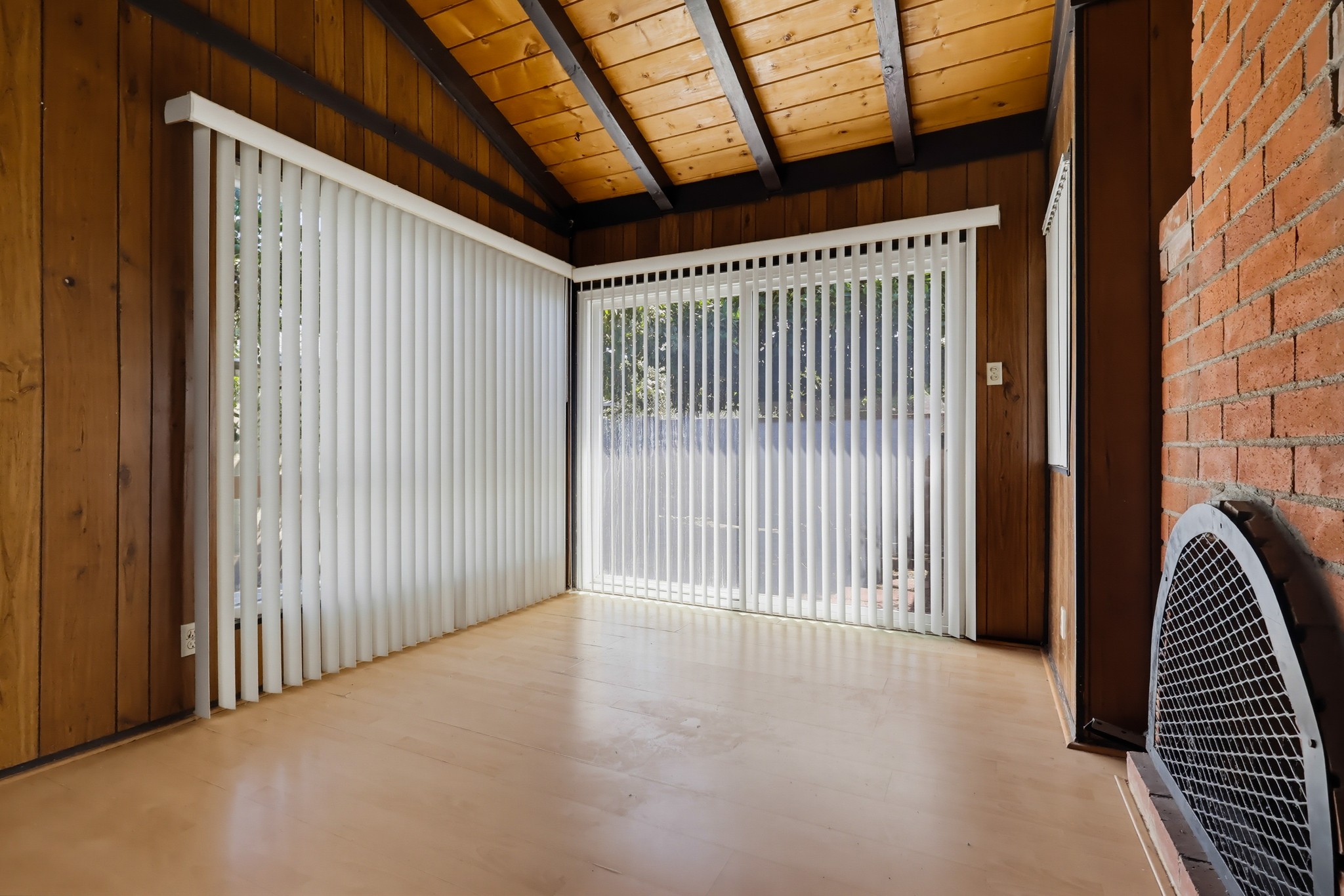 Virtual tour photo 17 of 72 for 18406 Maria Pl