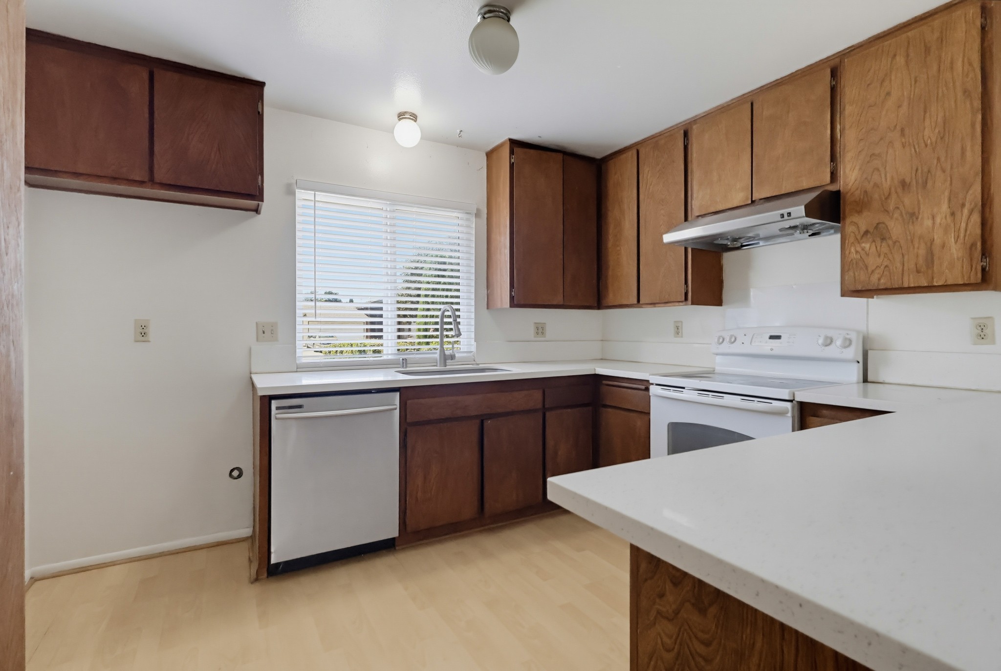 Virtual tour photo 28 of 72 for 18406 Maria Pl