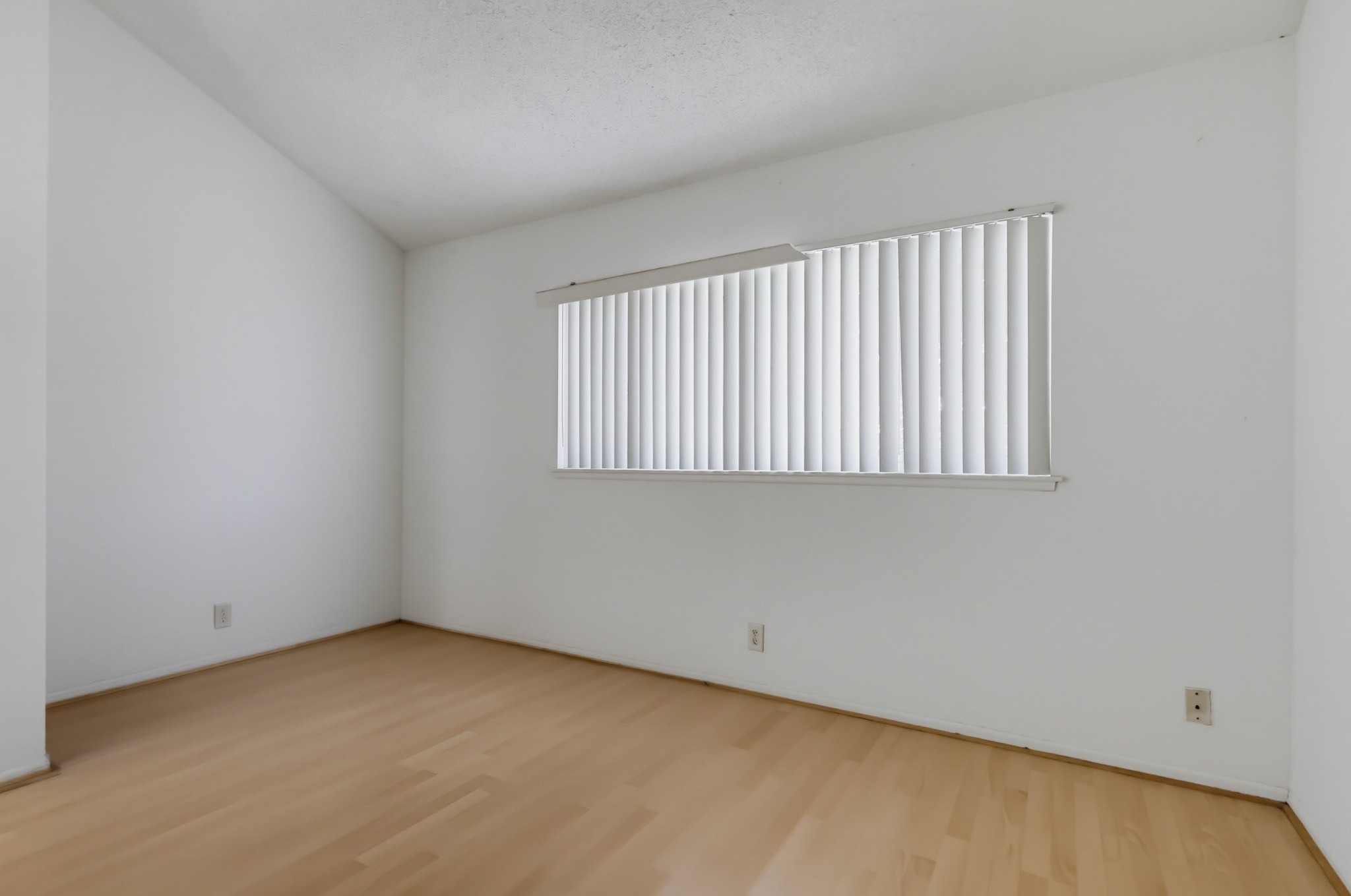 Virtual tour photo 38 of 72 for 18406 Maria Pl