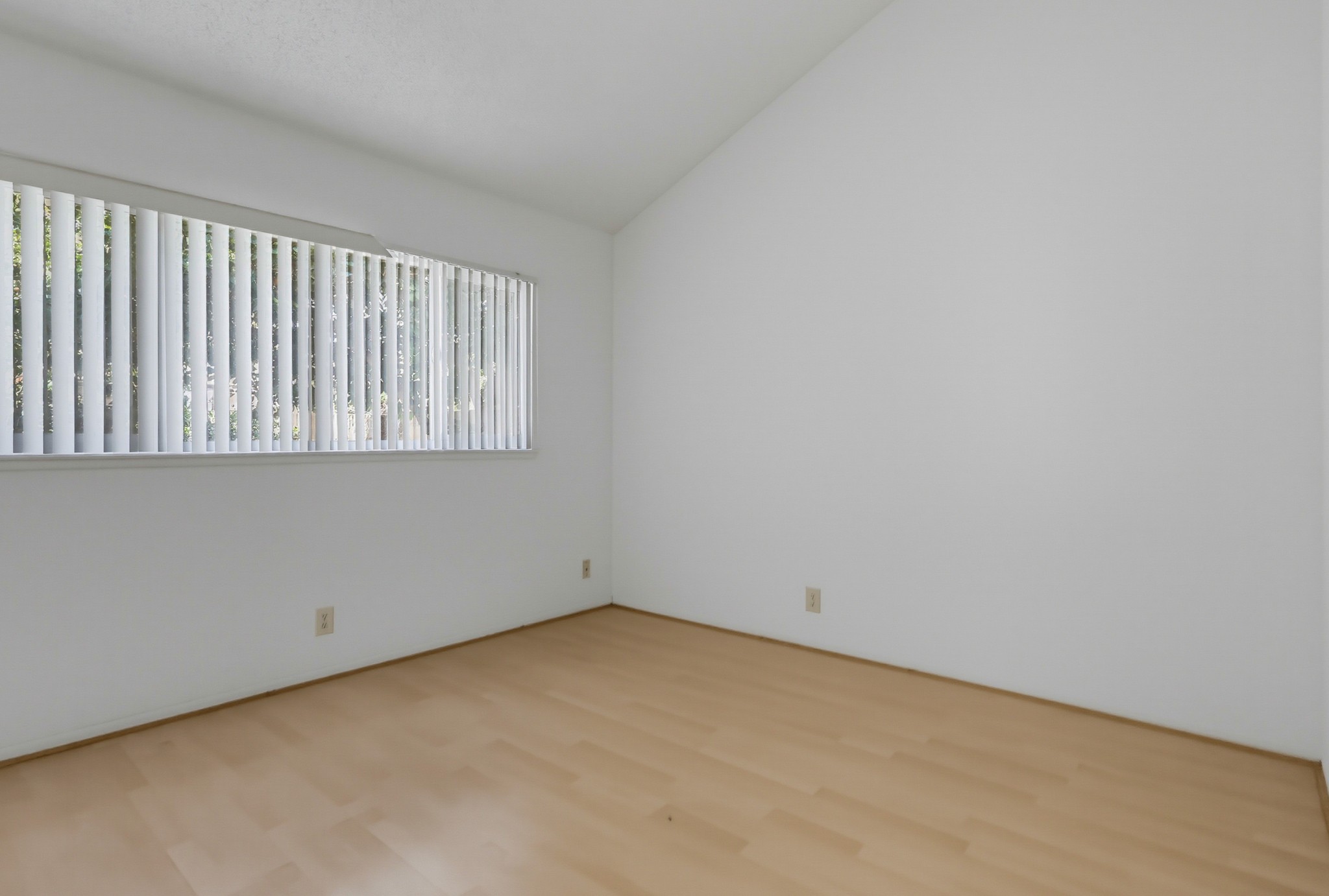 Virtual tour photo 39 of 72 for 18406 Maria Pl