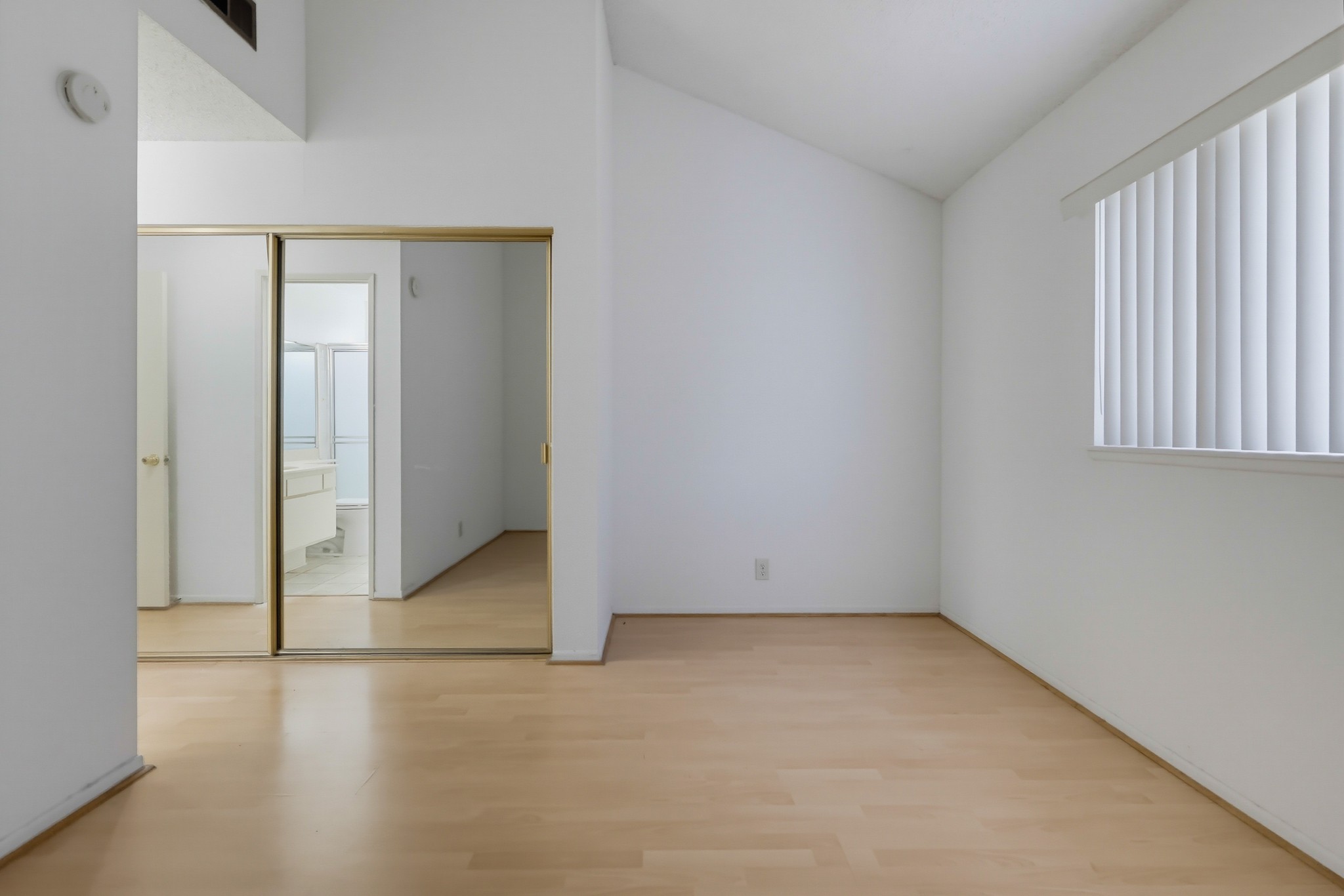 Virtual tour photo 41 of 72 for 18406 Maria Pl