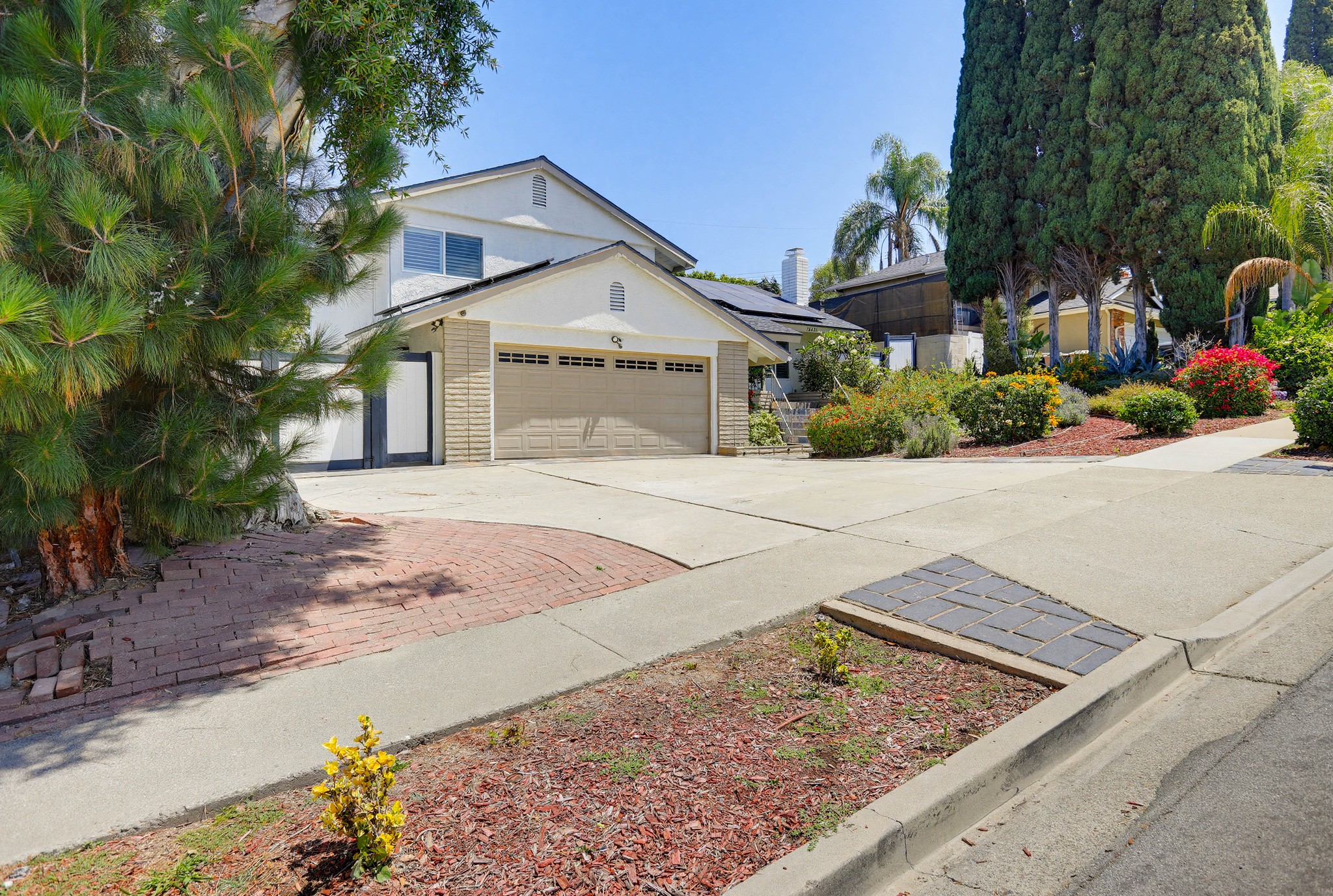 Virtual tour photo 3 of 71 for 18431 Piper Pl