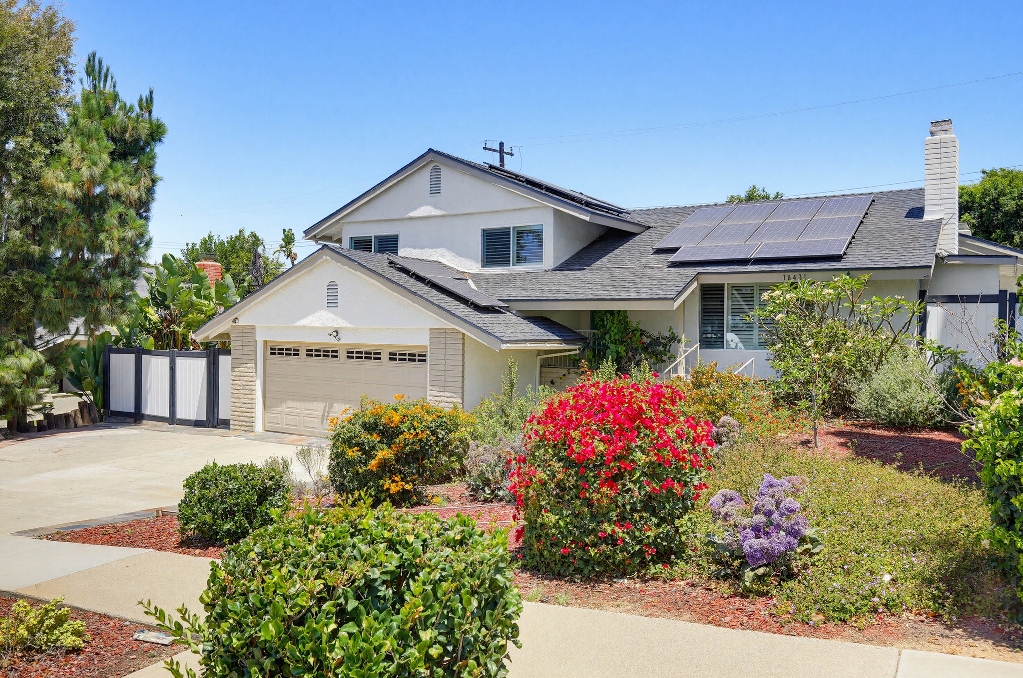 Virtual tour photo 4 of 71 for 18431 Piper Pl