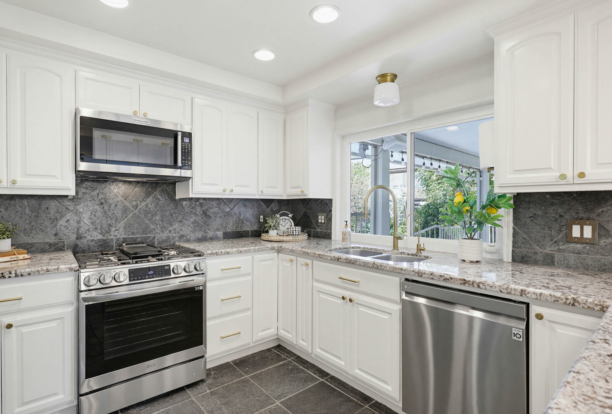 Virtual tour photo 22 of 71 for 18431 Piper Pl