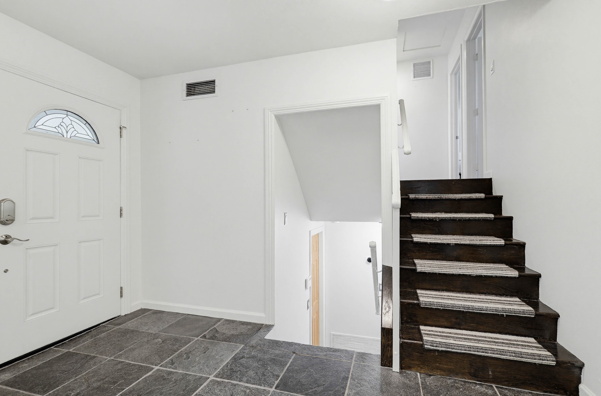 Virtual tour photo 34 of 71 for 18431 Piper Pl