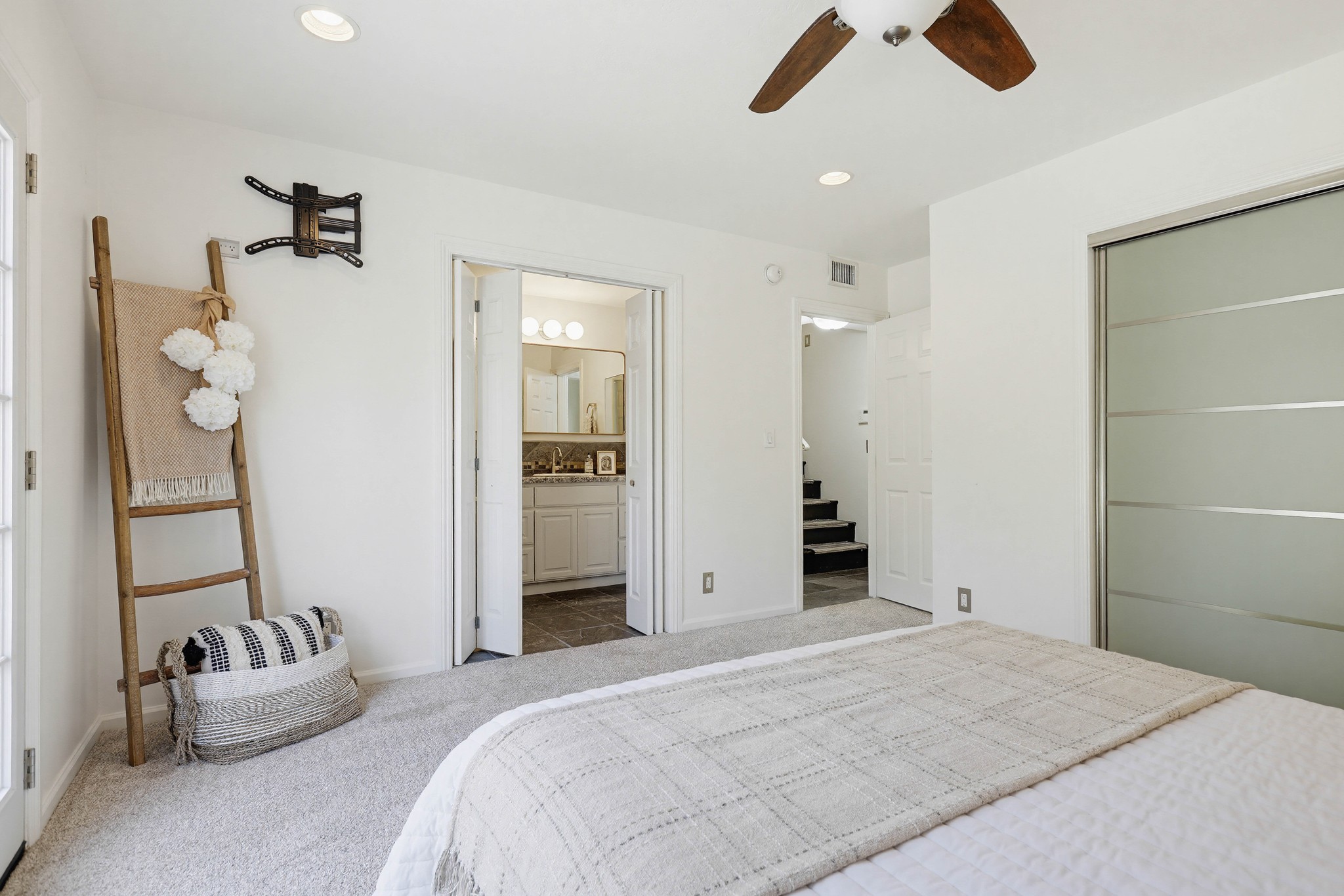 Virtual tour photo 40 of 71 for 18431 Piper Pl