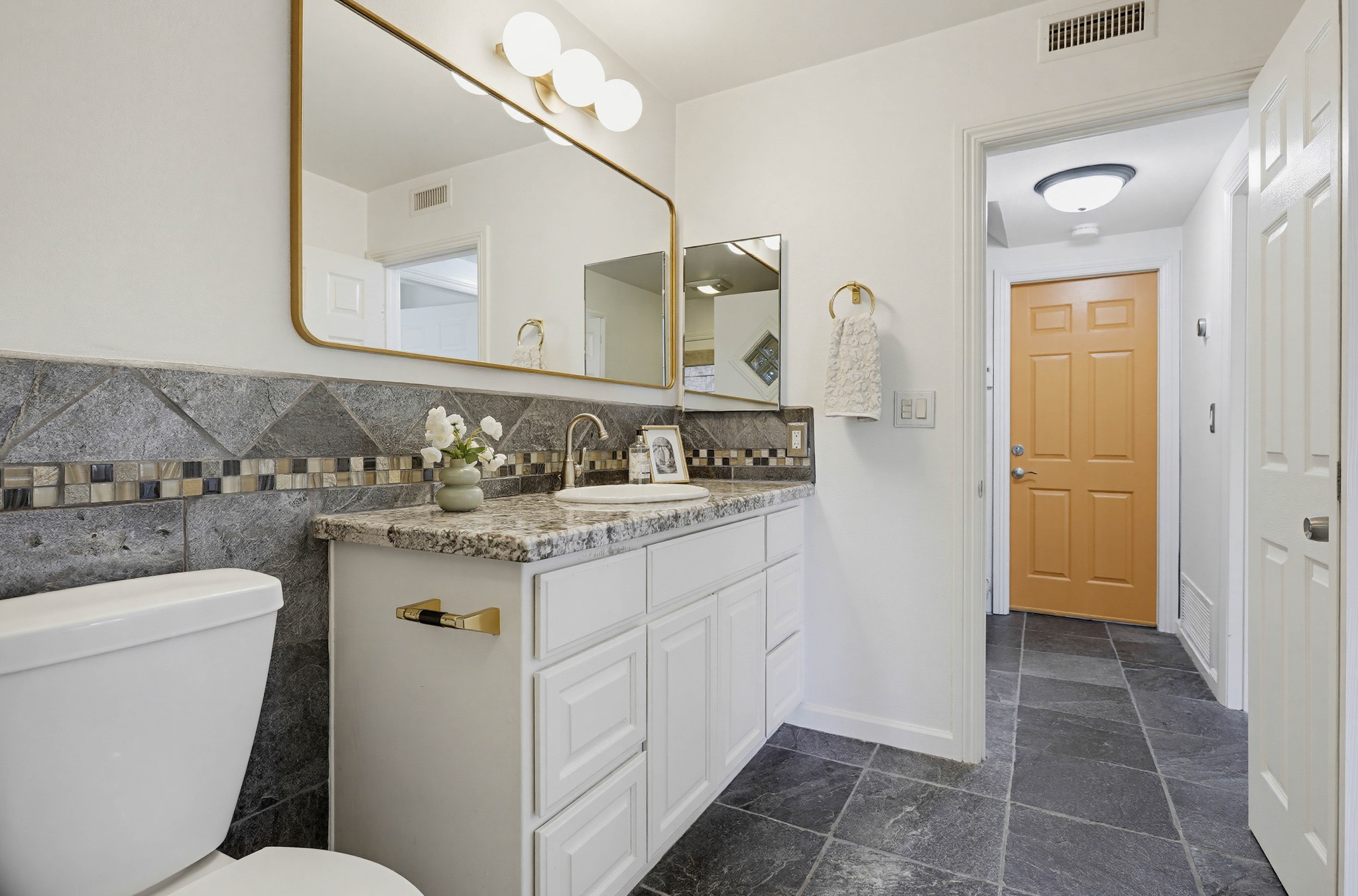 Virtual tour photo 44 of 71 for 18431 Piper Pl