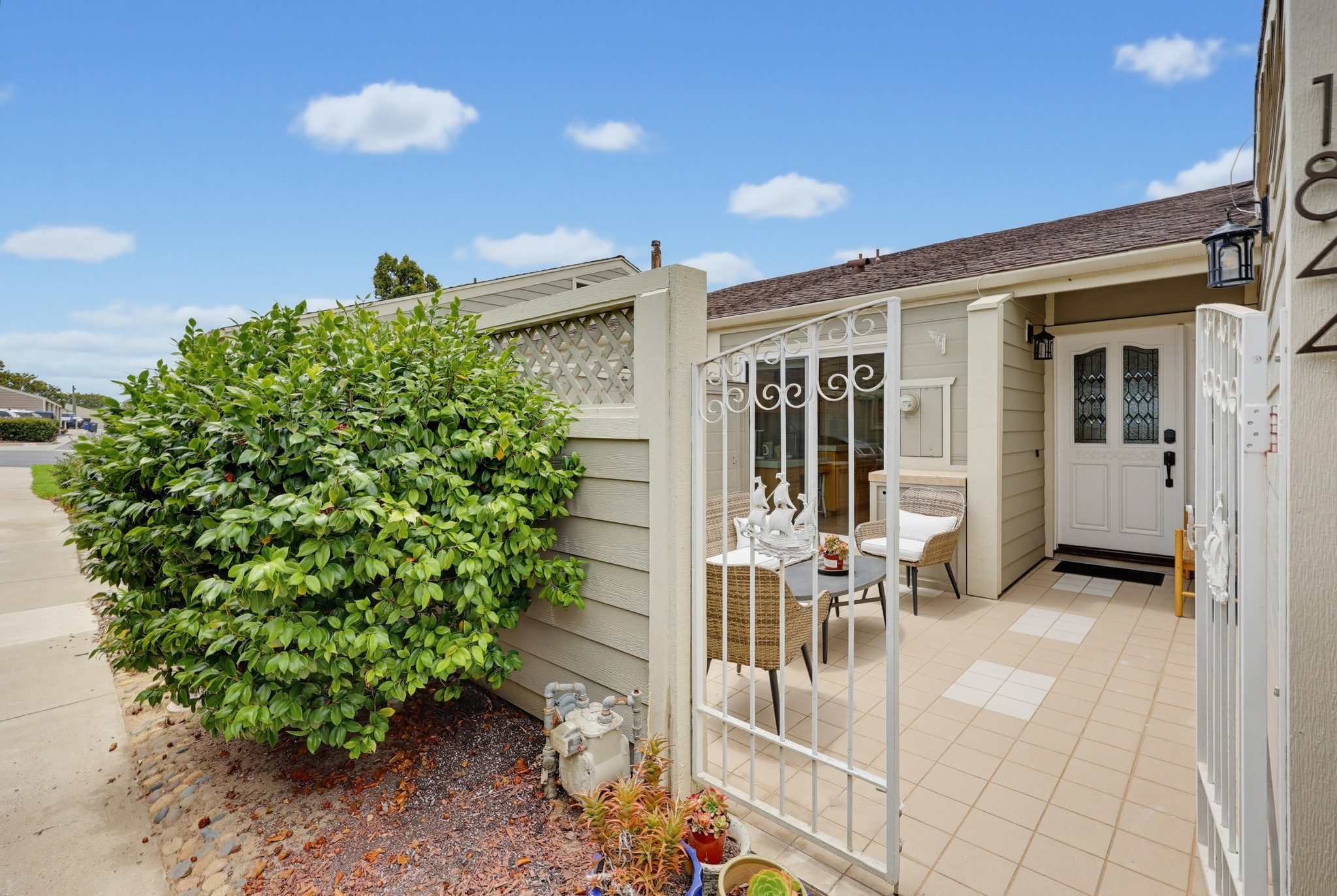 Virtual tour photo 4 of 131 for 1844 Haymarket Rd