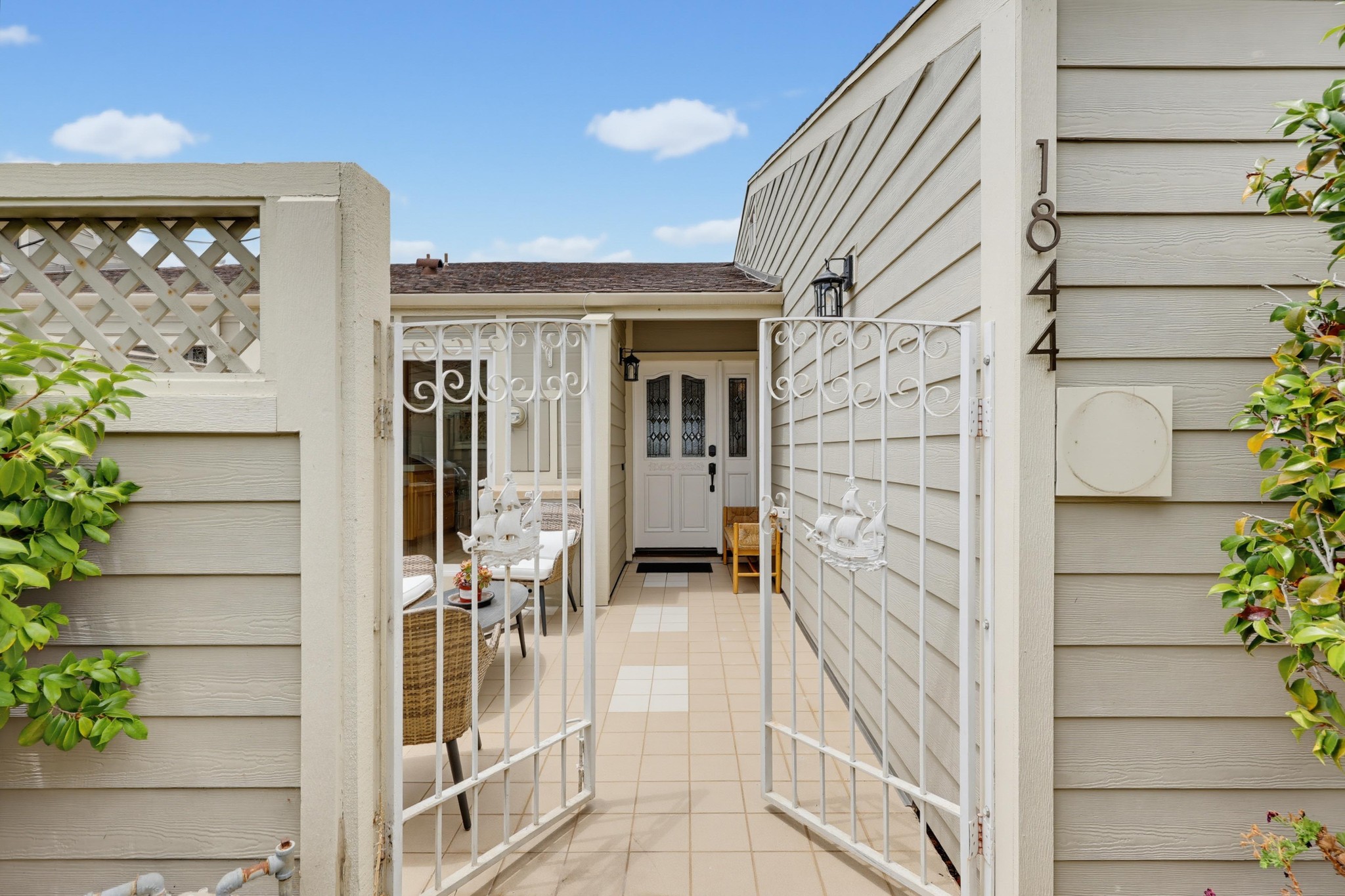Virtual tour photo 5 of 131 for 1844 Haymarket Rd