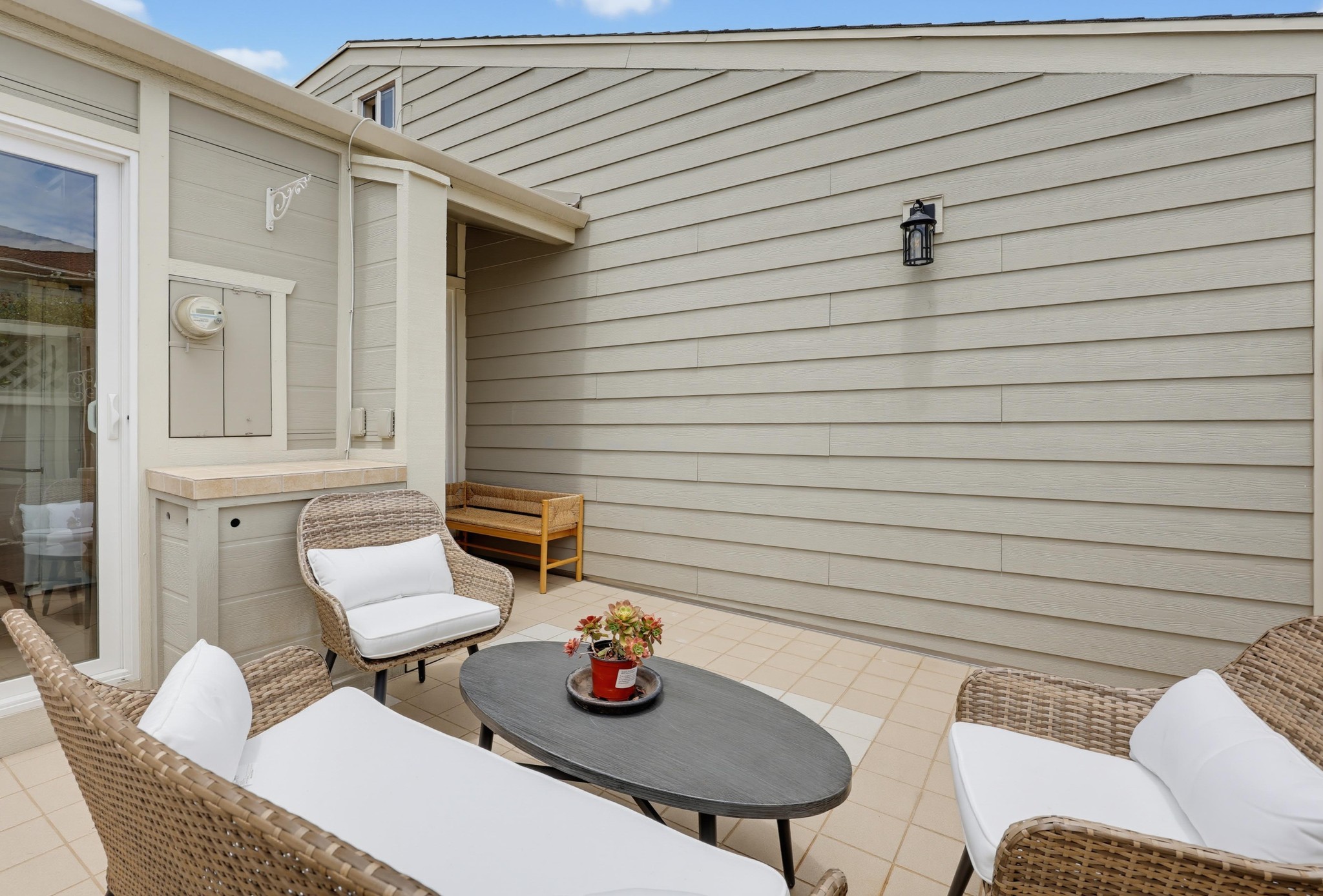 Virtual tour photo 9 of 131 for 1844 Haymarket Rd