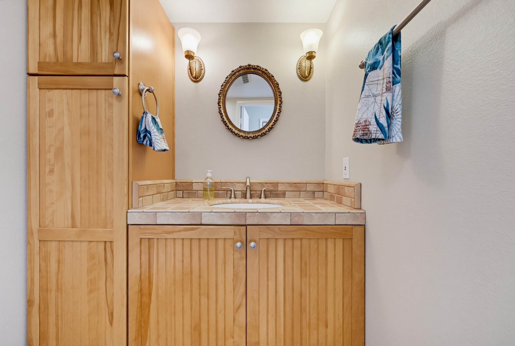 Virtual tour photo 52 of 131 for 1844 Haymarket Rd