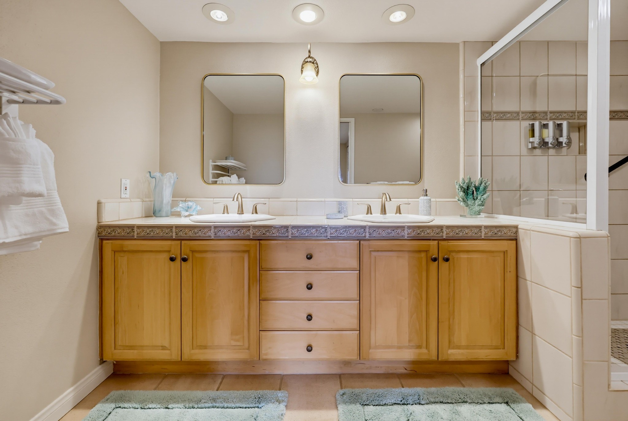 Virtual tour photo 64 of 131 for 1844 Haymarket Rd