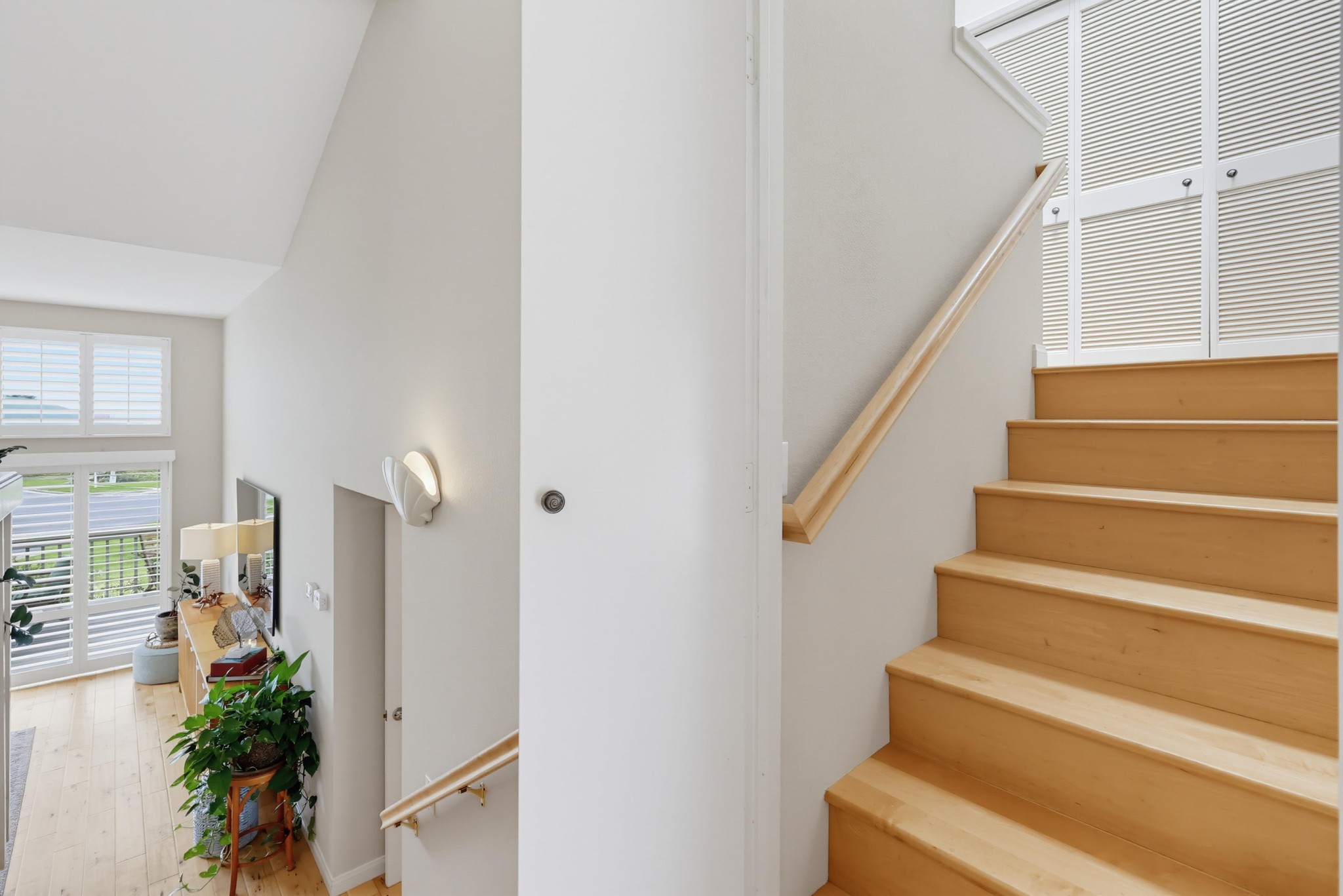 Virtual tour photo 95 of 131 for 1844 Haymarket Rd