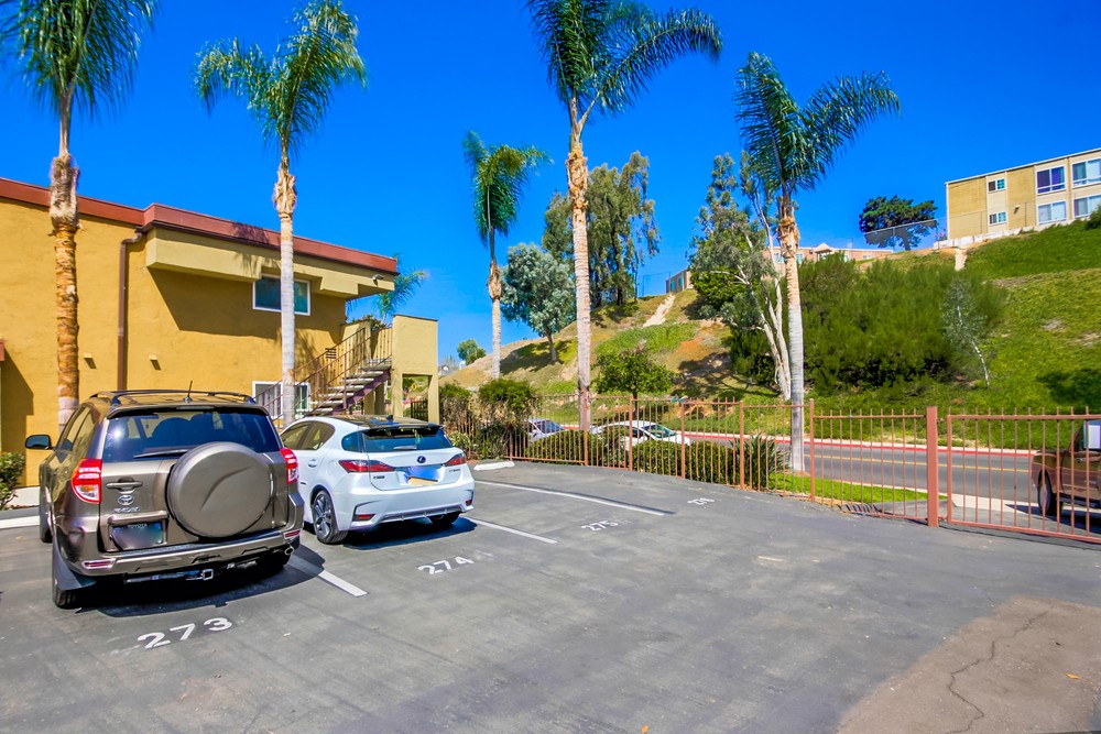 Virtual tour photo 1 of 21 for 1845 Bayview Heights Dr UNIT 100