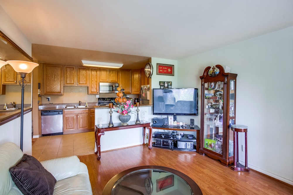 Virtual tour photo 9 of 21 for 1845 Bayview Heights Dr UNIT 100