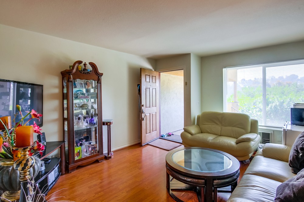 Virtual tour photo 10 of 21 for 1845 Bayview Heights Dr UNIT 100