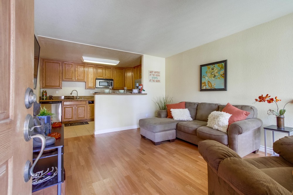 Virtual tour photo 10 of 33 for 1845 Bayview Heights Dr UNIT 107