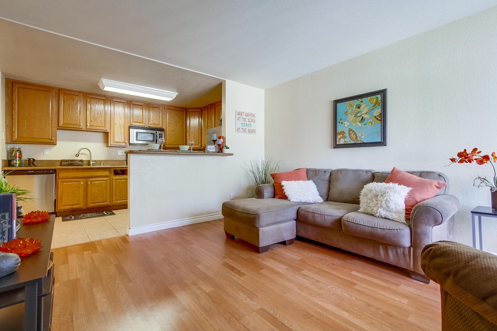 Virtual tour photo 11 of 33 for 1845 Bayview Heights Dr UNIT 107