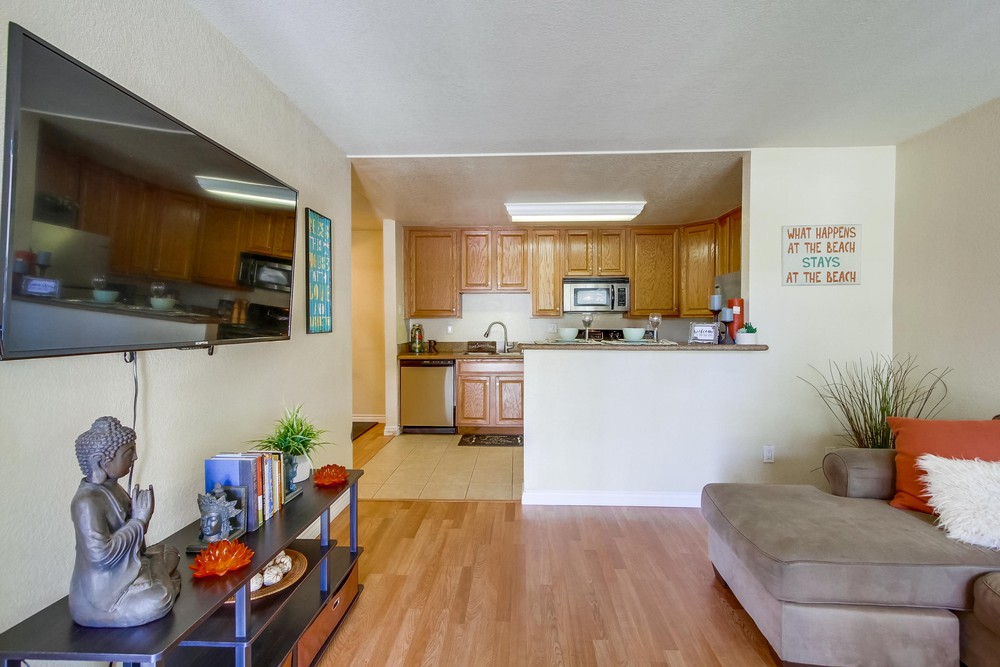 Virtual tour photo 12 of 33 for 1845 Bayview Heights Dr UNIT 107