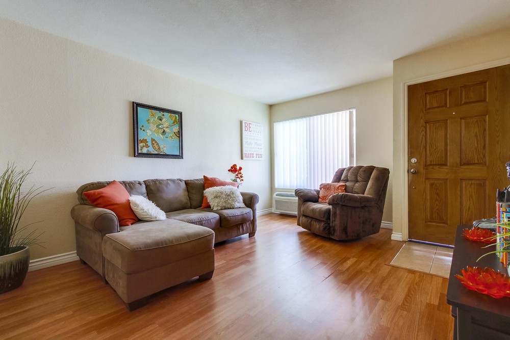 Virtual tour photo 14 of 33 for 1845 Bayview Heights Dr UNIT 107