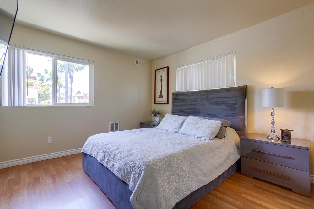 Virtual tour photo 26 of 33 for 1845 Bayview Heights Dr UNIT 107