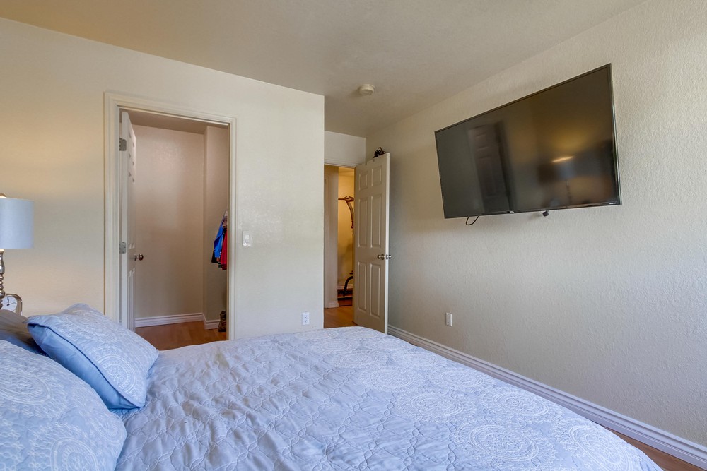 Virtual tour photo 28 of 33 for 1845 Bayview Heights Dr UNIT 107
