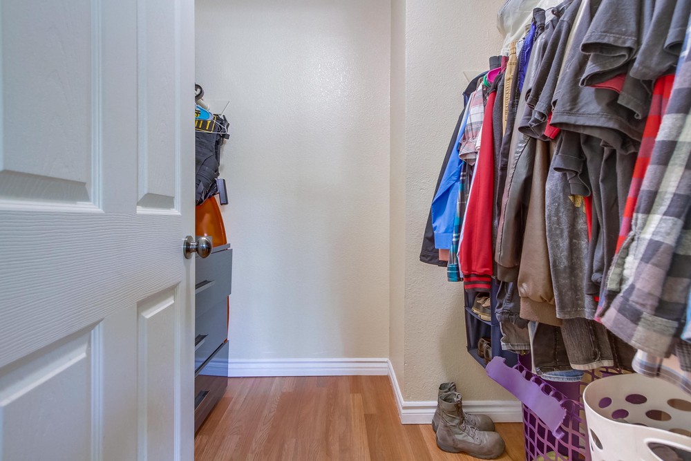 Virtual tour photo 29 of 33 for 1845 Bayview Heights Dr UNIT 107