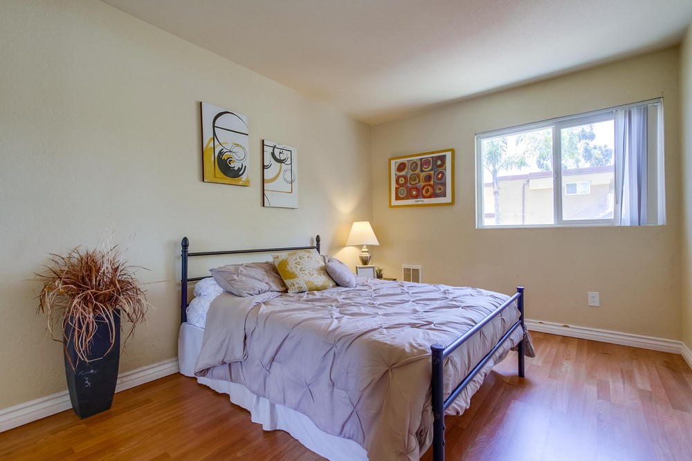 Virtual tour photo 30 of 33 for 1845 Bayview Heights Dr UNIT 107