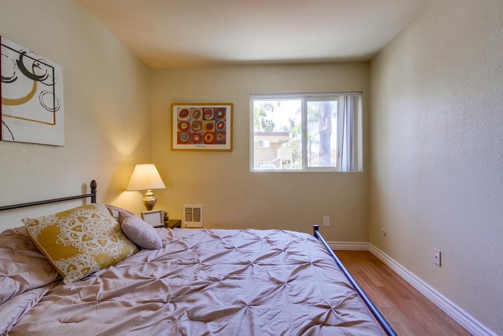 Virtual tour photo 31 of 33 for 1845 Bayview Heights Dr UNIT 107
