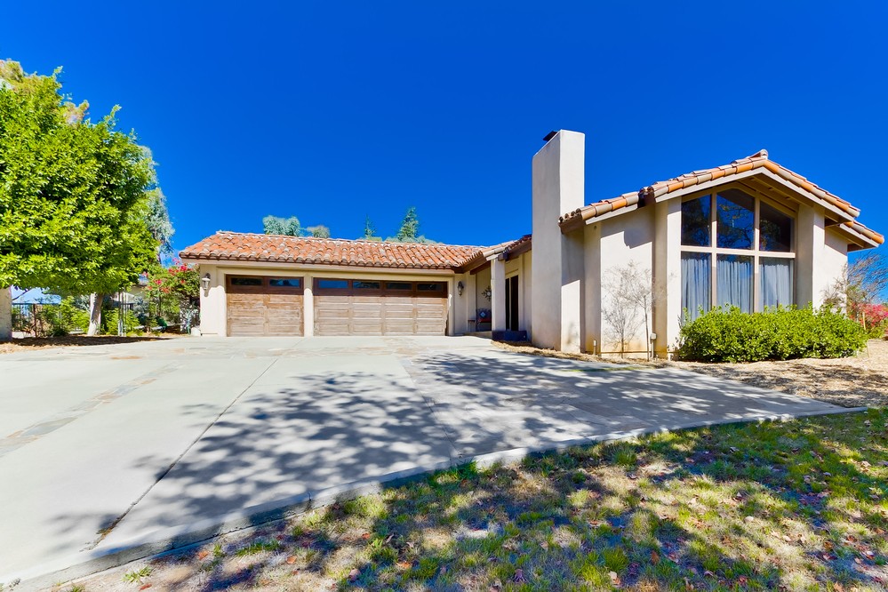 Virtual tour photo 3 of 49 for 18450 Bernardo Trails Dr