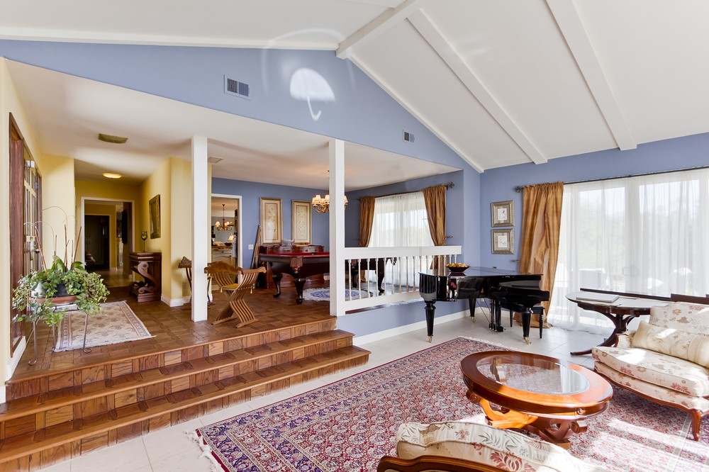 Virtual tour photo 9 of 49 for 18450 Bernardo Trails Dr
