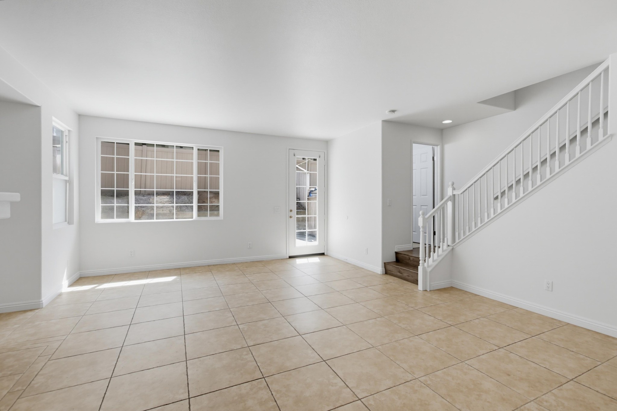 Virtual tour photo 5 of 40 for 1846 Rouge Dr
