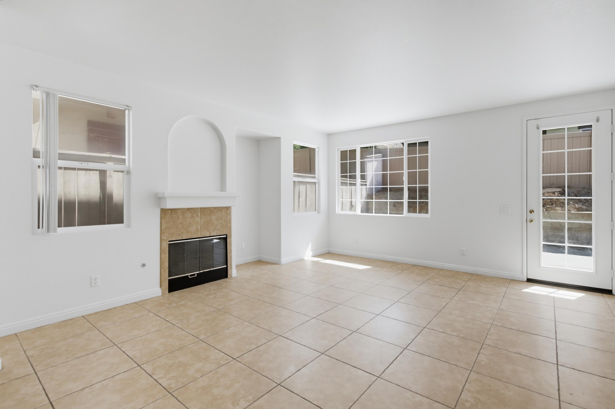 Virtual tour photo 6 of 40 for 1846 Rouge Dr