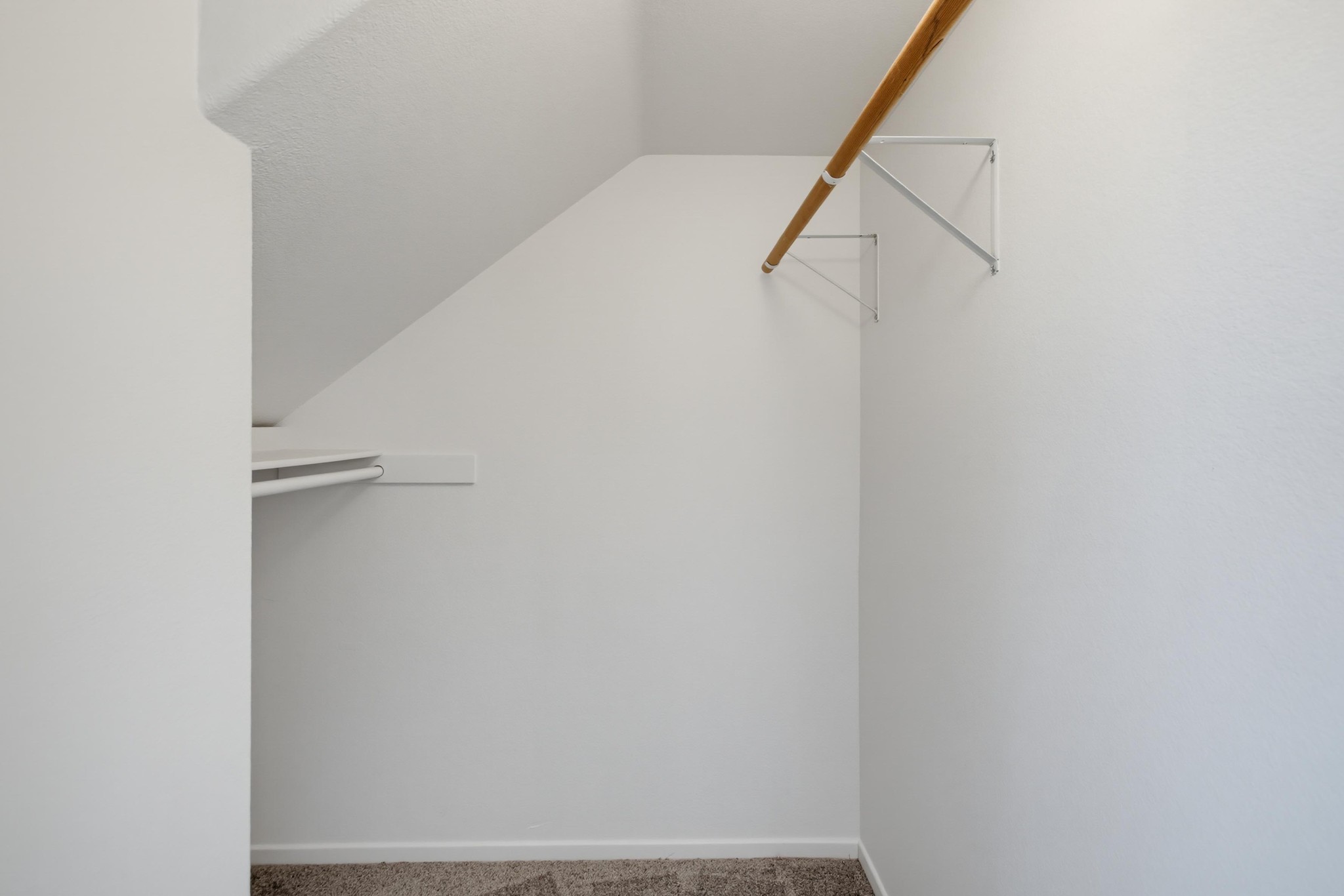 Virtual tour photo 9 of 40 for 1846 Rouge Dr