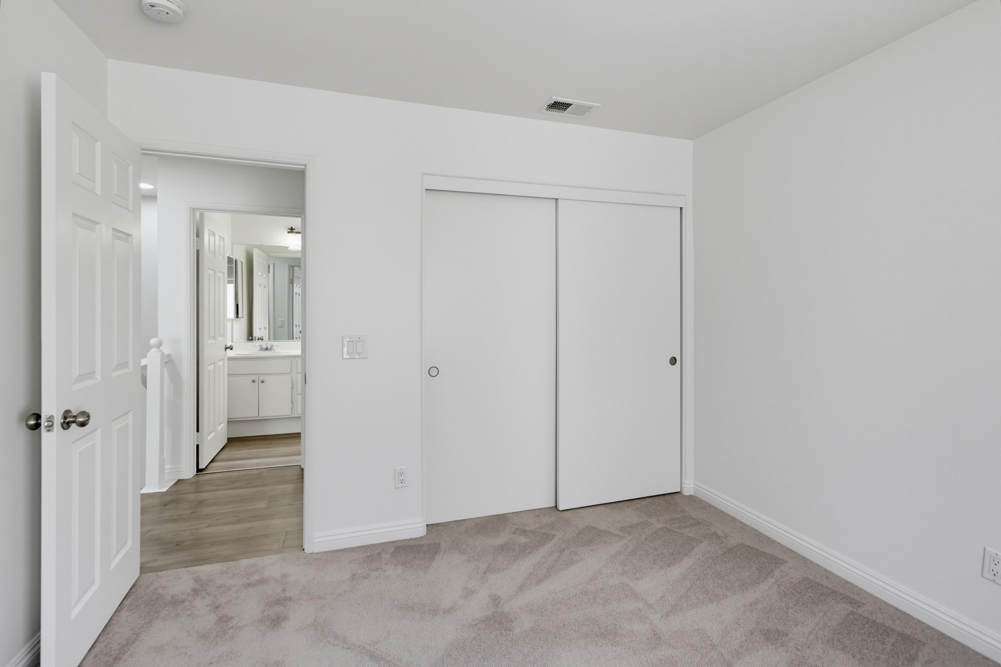 Virtual tour photo 17 of 40 for 1846 Rouge Dr