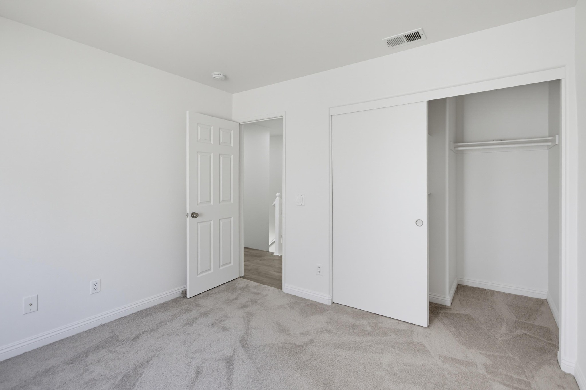Virtual tour photo 18 of 40 for 1846 Rouge Dr