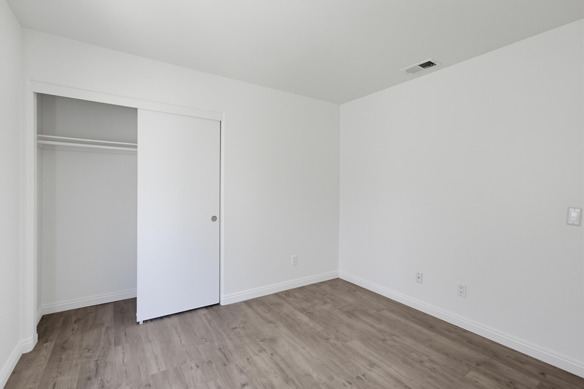 Virtual tour photo 23 of 40 for 1846 Rouge Dr