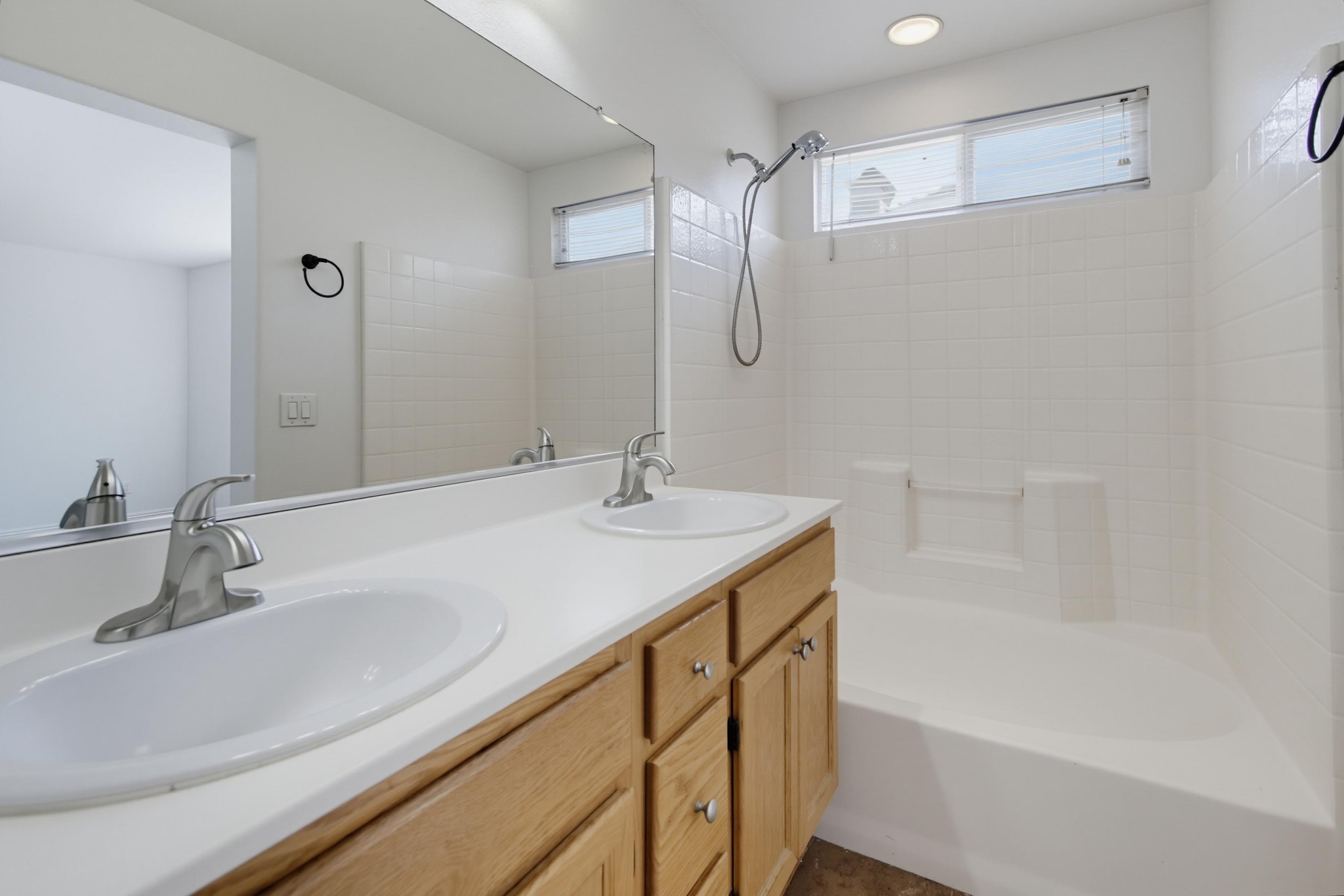 Virtual tour photo 32 of 40 for 1846 Rouge Dr