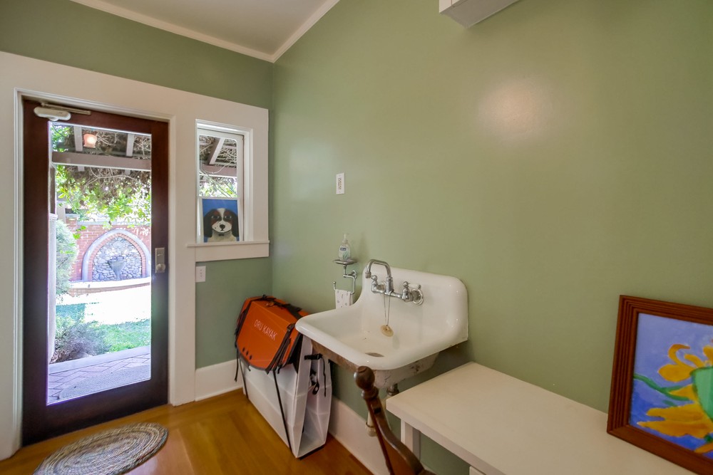 Virtual tour photo 34 of 86 for 1847 Altamira Pl