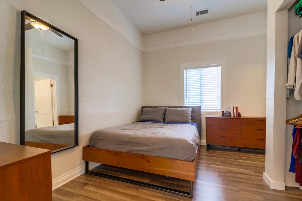 Virtual tour photo 19 of 29 for 1850 Kearney Ave