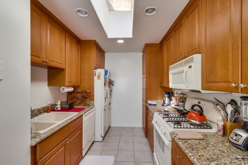 Virtual tour photo 11 of 26 for 1853 Hornblend Street