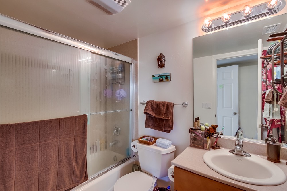 Virtual tour photo 17 of 26 for 1853 Hornblend Street