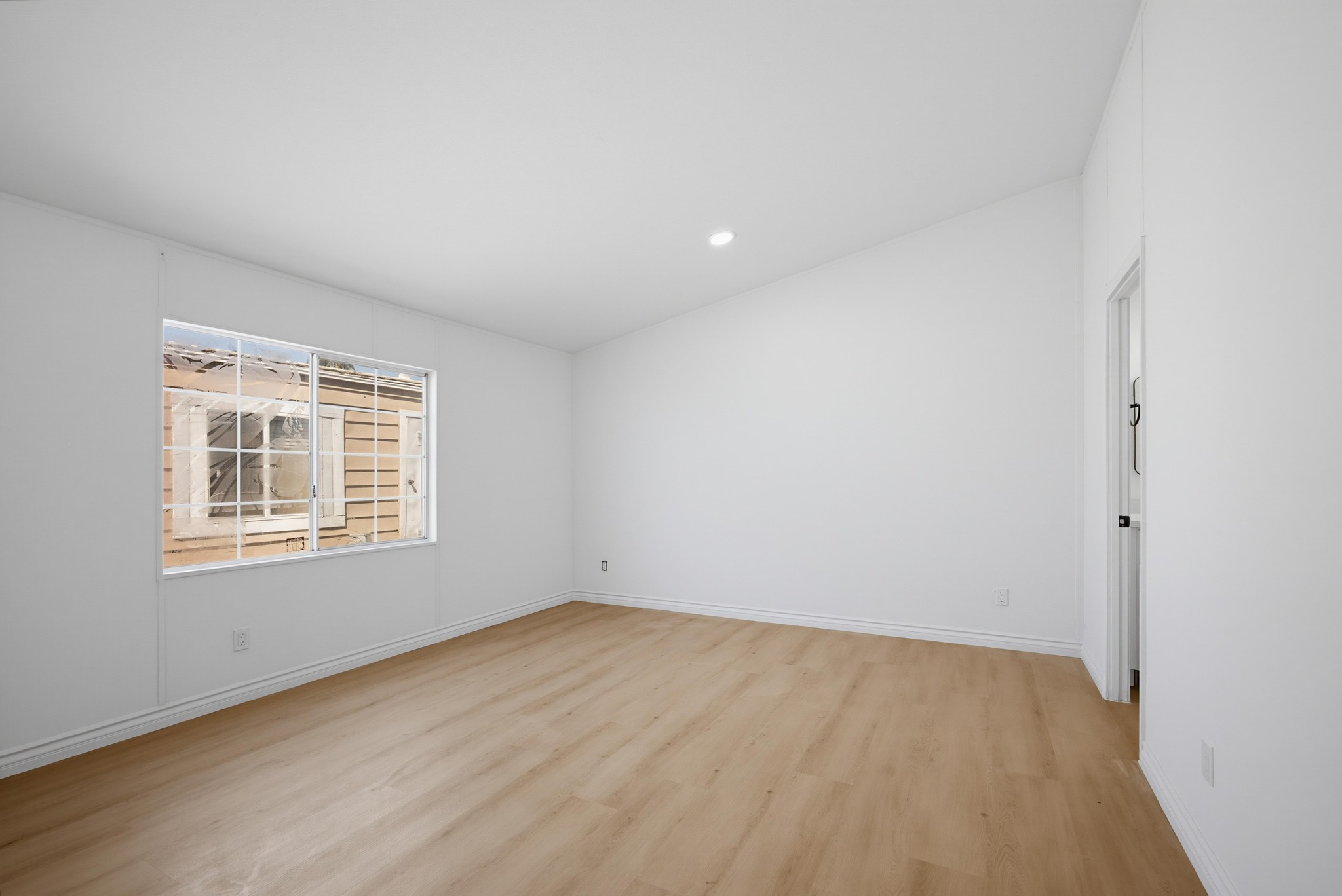 Virtual tour photo 19 of 36 for 1855 E Riverside Dr Spc 388