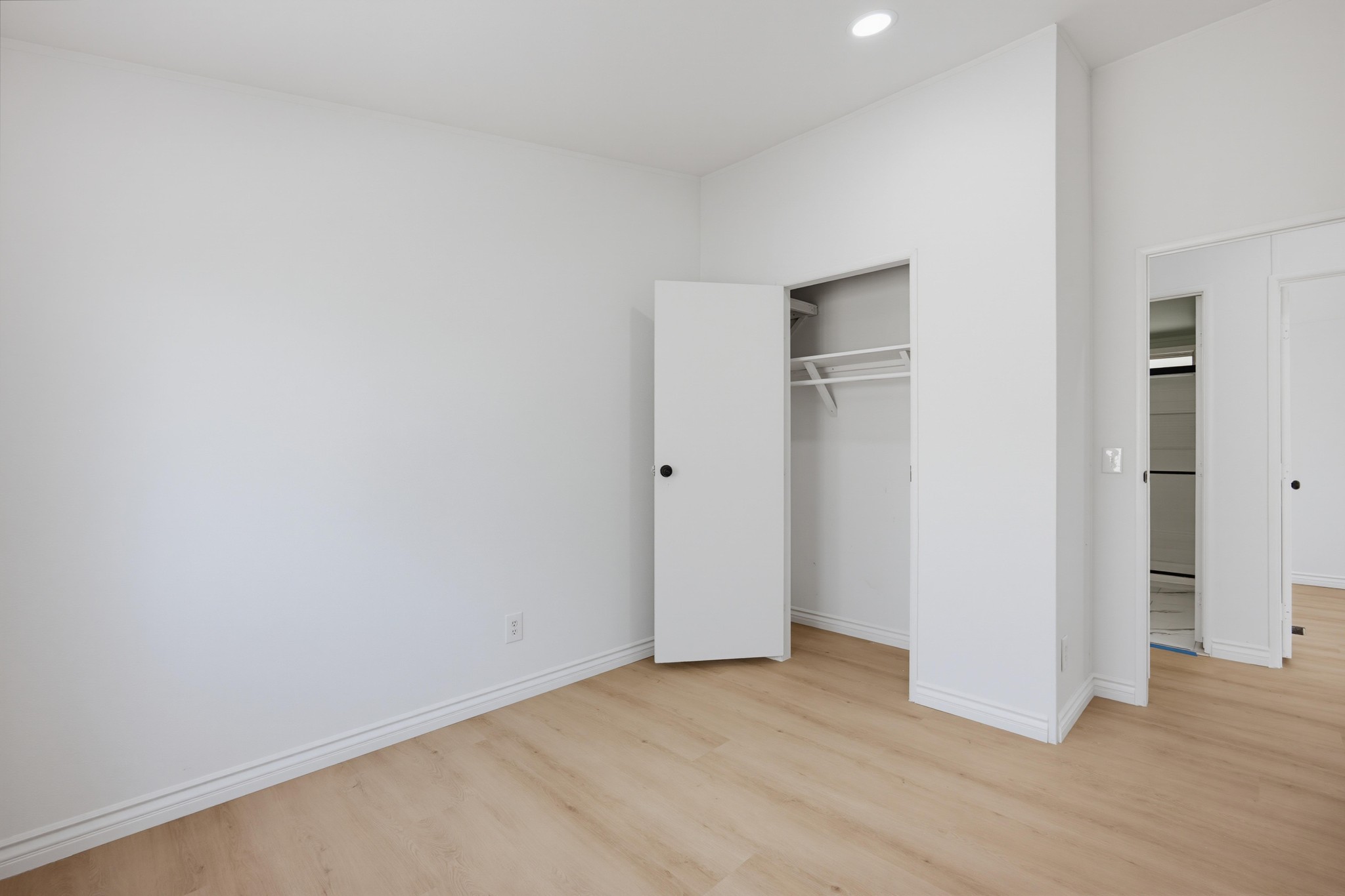 Virtual tour photo 33 of 36 for 1855 E Riverside Dr Spc 388