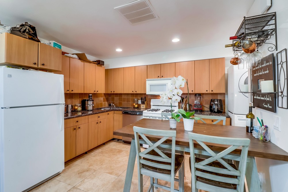 Virtual tour photo 13 of 28 for 1857 1/2 Grand Ave