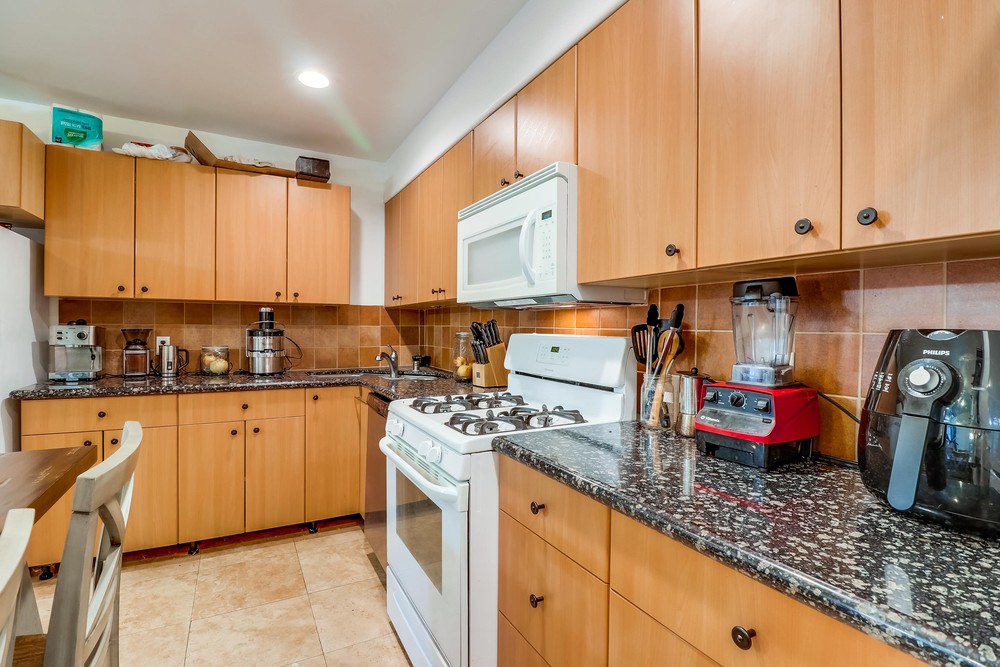 Virtual tour photo 19 of 28 for 1857 1/2 Grand Ave