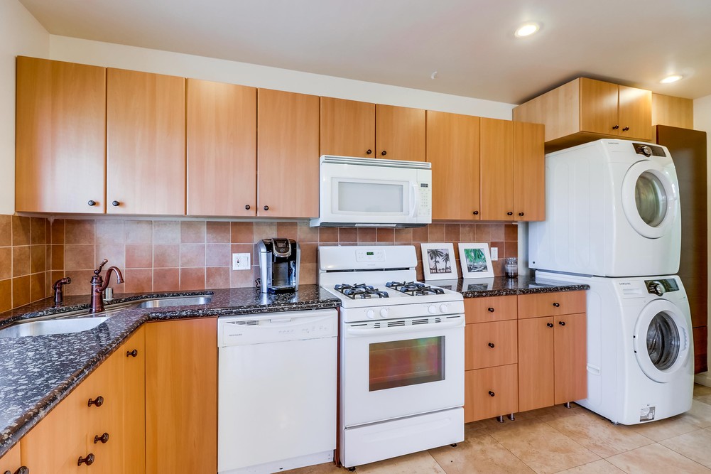Virtual tour photo 18 of 25 for 1859 Grand Ave