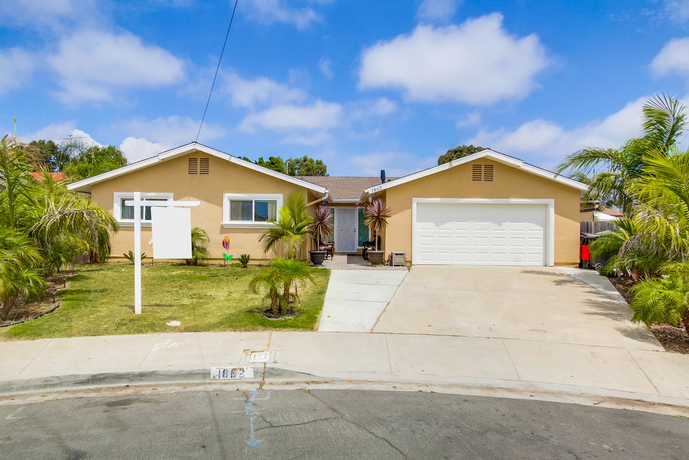 Virtual tour photo 1 of 54 for 1862 Halley St