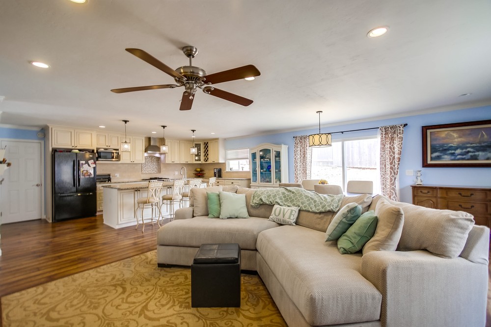 Virtual tour photo 14 of 54 for 1862 Halley St
